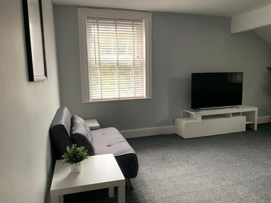 Fantastic Large 2 X Bedroom Flat, Free Parking Sale Eksteriør billede